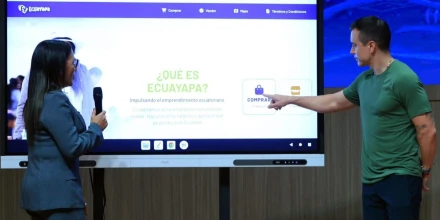 Noboa lanza plataforma digital para promover productos de emprendedores a nivel nacional