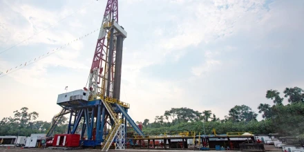 Sacha y el nuevo marco con Estados Unidos: fin de las adjudicaciones directas