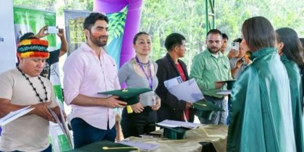 Mujeres shuar reciben certificados de Agricultura Familiar en Pastaza