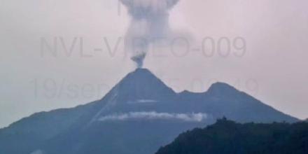 El Reventador expulsó material piroclástico