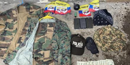 Hallan escondite con armas y minas en operaciones en Ecuador contra disidentes de las FARC