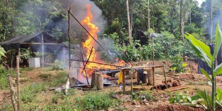 Orellana: Ataques aéreos destruyeron maquinaria de minería ilegal 