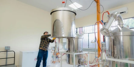 UTPL instala planta de aceites esenciales en la Amazonía ecuatoriana 