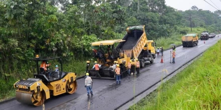 Avanza mantenimiento de la vía Baeza–Coca con inversión superior a USD 37 millones