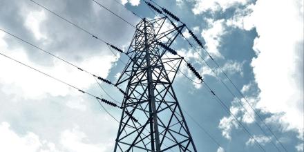 Suspensión eléctrica de Colombia cuesta hasta $ 2 millones diarios a Ecuador