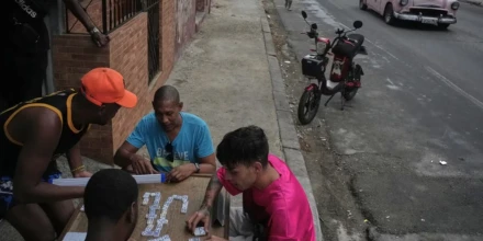 Cuba recibe 730 mil barriles de petróleo ruso en medio de crisis energética