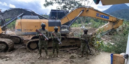 Operativo en Zamora Ejército neutraliza equipos vinculados a minería ilegal