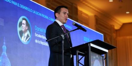 El riesgo país de Ecuador cayó a los 413 puntos