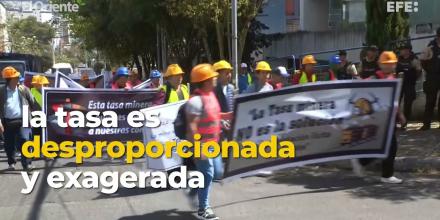 Mineros de Ecuador piden a la Corte Constitucional que suspenda la tasa impuesta por el Gobierno 