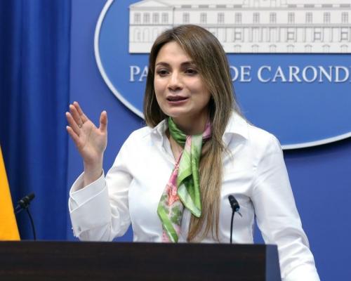 Las desvinculaciones no afectarán a médicos, enfermeras, docentes, militares ni policías