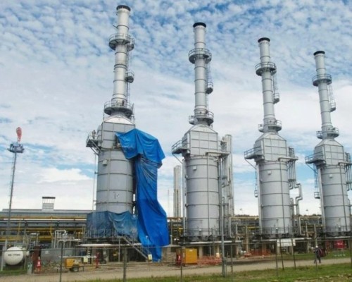 El sistema eléctrico solo ha recibido el 7 % de la capacidad de generación prevista para 2026.
