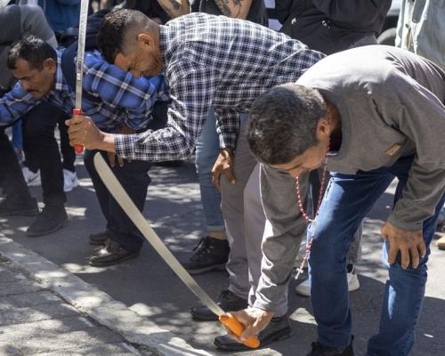 El supuesto despojo comenzó en 2021 cuando "llegaron un grupo de abogados fingiendo que la tierra era de ellos, ordenados por dos jueces de la provincia de Los Ríos".