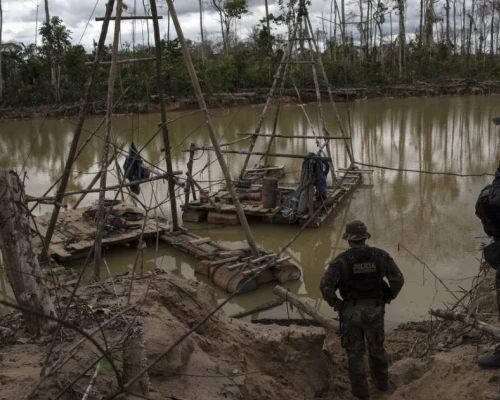 Estrategia incluye acciones coordinadas entre Policía y Fuerzas Armadas para enfrentar economías ilícitas que afectan la seguridad y la inversión