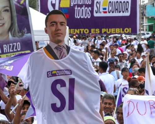 Los 13,9 millones de ecuatorianos decidirán si vuelven a permitir la instalación de bases militares extranjeras en territorio nacional