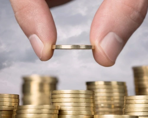 Conozca cuánto se paga de parafiscales en 2026 sobre el salario mínimo en Colombia. Detalle de aportes al SENA, ICBF y cajas de compensación.