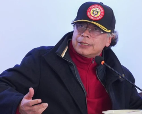Las declaraciones de Gustavo Petro sobre el fin del petróleo y el gas han generado un fuerte debate en Colombia, con expertos que advierten que los hidrocarburos seguirán siendo clave en el mundo.