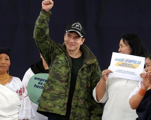 Arranca la campaña del referéndum en Ecuador, marcado por el feriado y la disputa entre el ‘Sí’ y el ‘No’.
