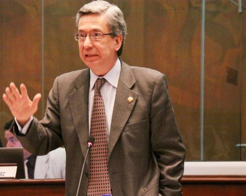 El exjuez de la Corte Constitucional reemplazará a Stalin Andino