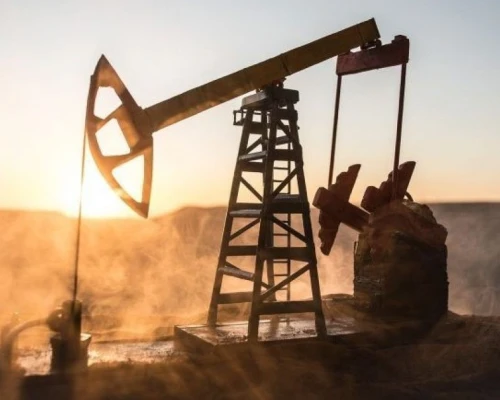 La caída en la producción de petróleo en Colombia puede tener efectos directos en el turismo, los precios del transporte y la economía del país.