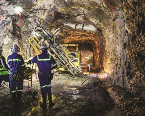 Especialistas y empresarios coinciden en que acelerar las inversiones mineras será clave para impulsar la economía peruana y mejorar la competitividad del país.