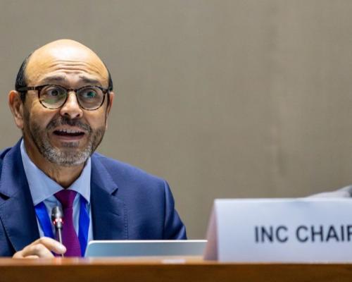 La decisión podría haber estado influida por presiones internas del Programa de las Naciones Unidas para el Medio Ambiente 