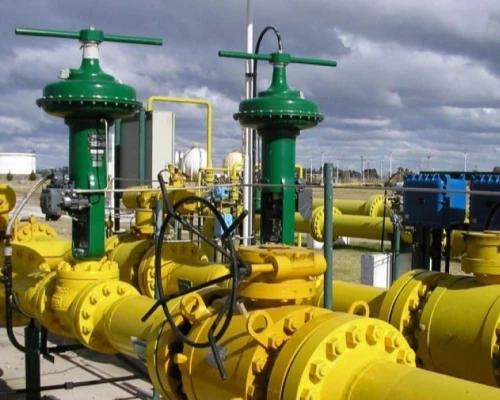Se estima que el país necesitará comprar al menos 400 millones de pies cúbicos diarios de gas natural licuado para cubrir la demanda interna