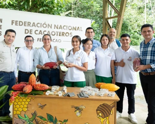 30 jóvenes de Puerto Asís recibieron formación técnica en producción y transformación de cacao, beneficiando además a más de 600 personas en comunidades rurales del Putumayo.