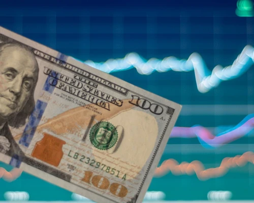 La divisa estadounidense bajó -$11,69 pesos respecto a la jornada anterior (-0.32%).