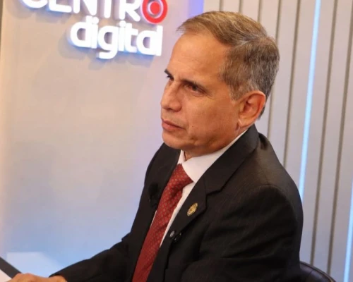 El ministro de Energía, Juan Carlos Blum, sostiene que el acuerdo presenta condiciones desbalanceadas para el Estado