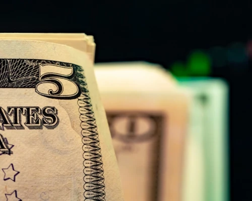 La divisa estadounidense tuvo un aumento de +$16,53 pesos respecto a la jornada anterior (+0,44%).