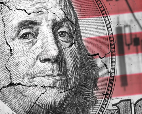 La divisa estadounidense bajó -$11,44 pesos respecto a la jornada anterior (-0.31%).