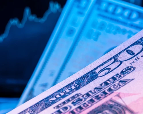 La divisa estadounidense bajó -$29,08 pesos respecto a la jornada anterior (-0.78%).