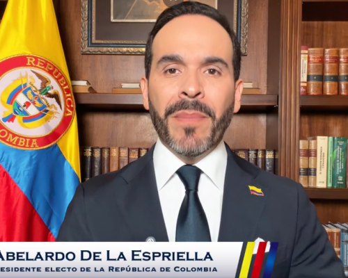 Pidió a las Fuerzas Armadas respetar la Constitución y solicitó a la comunidad internacional acompañar el proceso de transición en Colombia