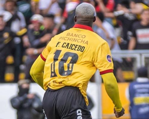 Aucas subió al tercer lugar tras vencer 1-0 a Emelec en el Capwel