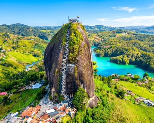 Naturaleza, gastronomía, deportes acuáticos y patrimonio histórico impulsan el interés por destinos ubicados a orillas de los principales ríos del país. 