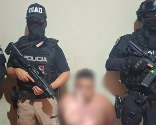 La operación fue encabezada por el ministro del Interior, John Reimberg, y el comandante general de la Policía, Pablo Dávila