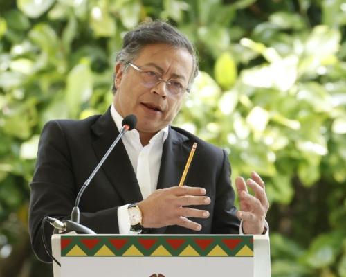 También aseguró que "Colombia podría ayudar a Ecuador en estrangular la salida de cocaína por el pacífico ecuatoriano"