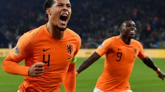 El color que identifica al fútbol neerlandés tiene raíces monárquicas y se ha convertido en un símbolo cultural reconocido en todo el mundo