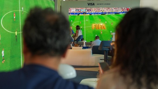 Tres selecciones buscarán su boleto a los octavos de final este miércoles. Conoce la programación completa, los horarios para Ecuador y las opciones para seguir los encuentros en vivo.