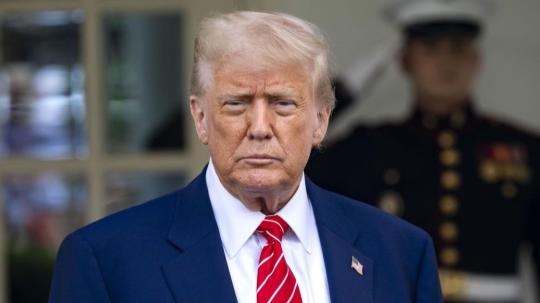 Irán y EE.UU. iniciaron conversaciones nucleares tras amenazas de Trump
