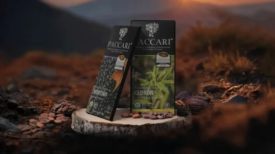 La alianza contempla la distribución anual de seis millones de minibarras de chocolate en vuelos internacionales