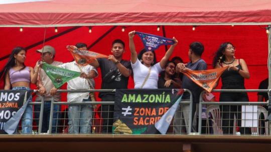 La 'Flotilla Yaku Mama' (Madre Agua, en quechua) navegará tres mil kilómetros por el río más largo y caudaloso del mundo