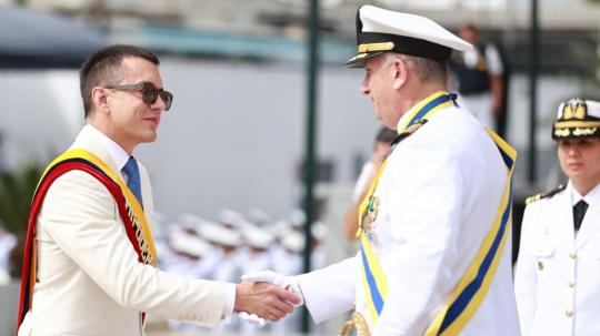 El mandatario estuvo en la Primera Zona Naval de Guayaquil