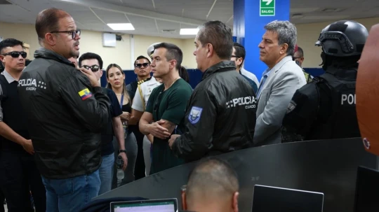 El Gobierno desplegó operativos con presencia del presidente y fuerza pública en varias provincias