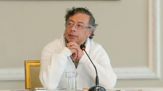 Un borrador de decreto propone tarifas de hasta el 75 % para productos clave de Ecuador