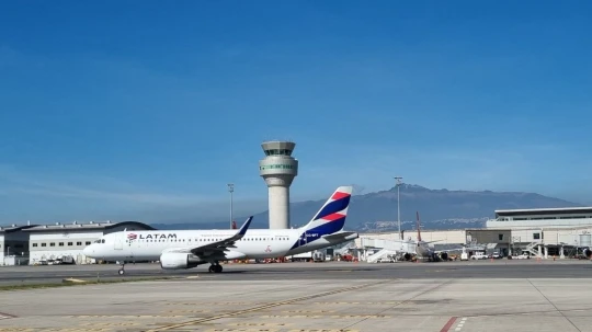 La Dirección General de Aviación Civil informó que existe disponibilidad suficiente de Jet A-1