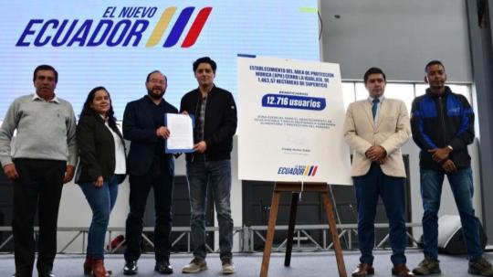 Está ubicado en las parroquias Quero, Rumipamba y Yanayacu, en Tungurahua