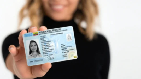 Esta modificación responde a estándares internacionales recomendados por la Organización de Aviación Civil Internacional