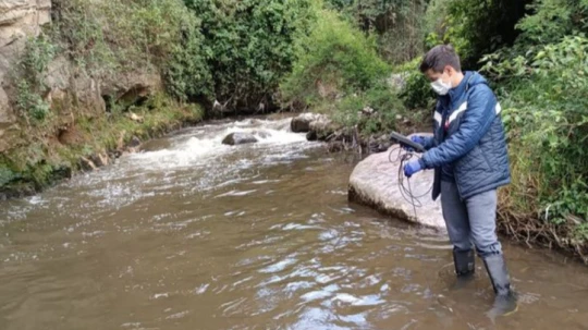 Uno de los casos analizados es el río Guambi, que atraviesa sectores como Pifo, Puembo y Tababela
