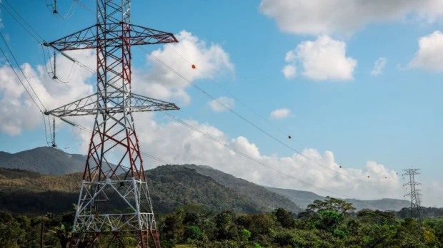 Colombia analiza reactivar exportación de electricidad a Ecuador